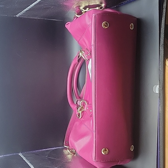Coach Colette Leather Shoulder/Handbag, Fuchsia color, Soft Smooth Leather, NWT - Picture 3 of 10